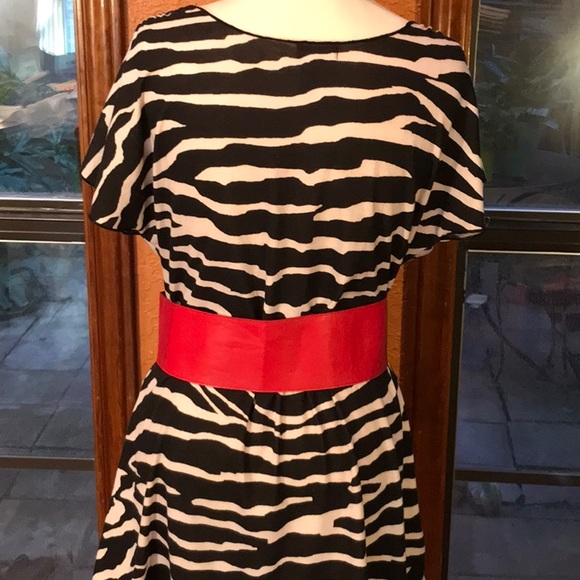 TWO 2 BELTS - Picture 4 of 6